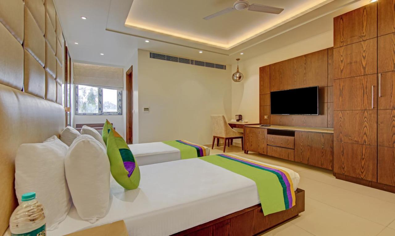Treebo Premium Relax Inn Patel Nagar نيودلهي المظهر الخارجي الصورة