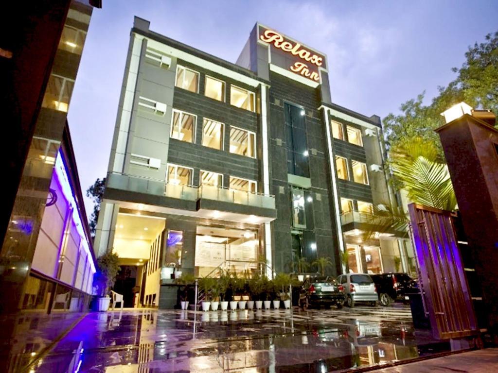 Treebo Premium Relax Inn Patel Nagar نيودلهي المظهر الخارجي الصورة